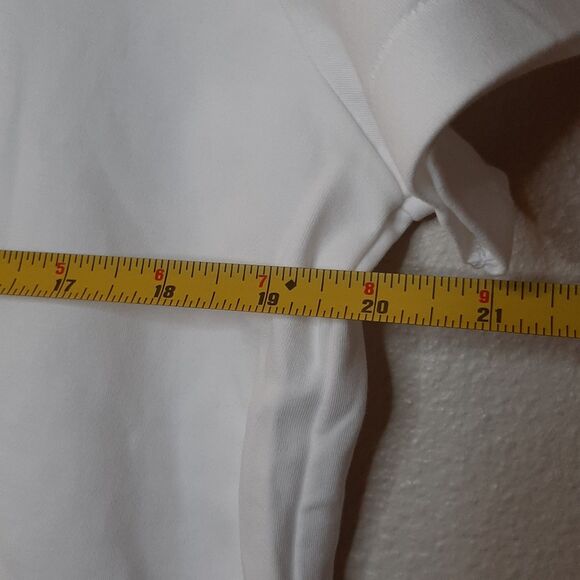 NWOT Uniqlo T Shirt White Women Size XL Crew Neck Short Sleeve 100% Cotton - Picture 3 of 10